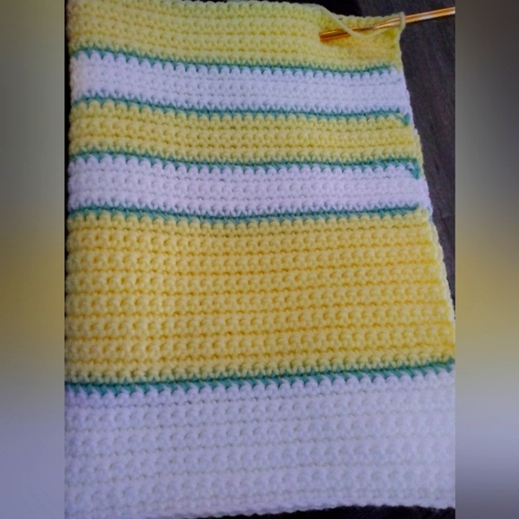 NWOT Handcrafted Baby Afghan - Picture 2 of 6
